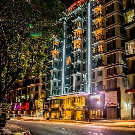 Esperado Lake View Hotel Rangoon Eksteriør billede