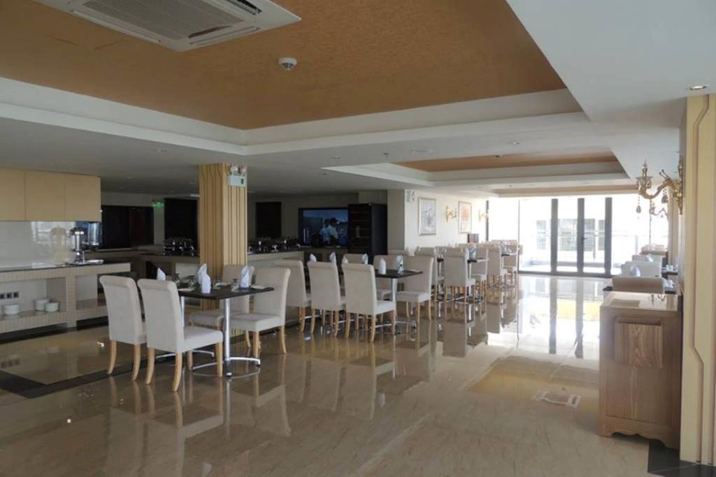 Esperado Lake View Hotel Rangoon Eksteriør billede