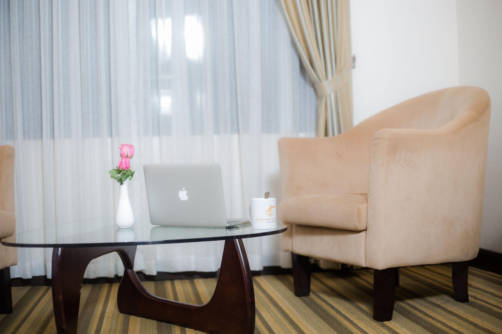 Esperado Lake View Hotel Rangoon Eksteriør billede