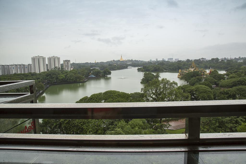 Esperado Lake View Hotel Rangoon Eksteriør billede