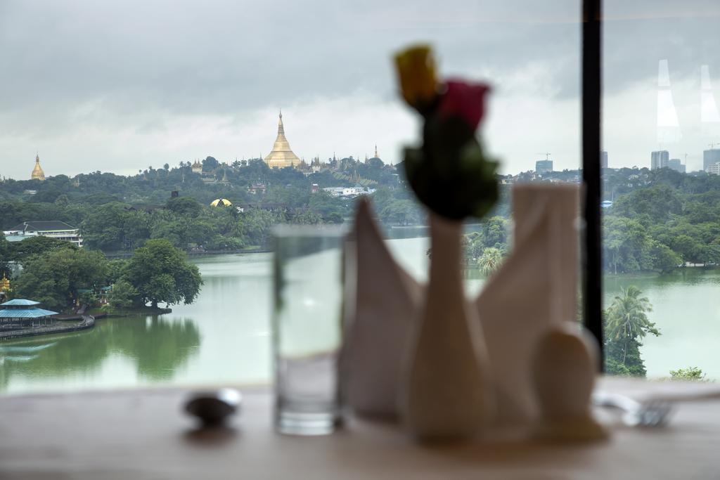 Esperado Lake View Hotel Rangoon Eksteriør billede