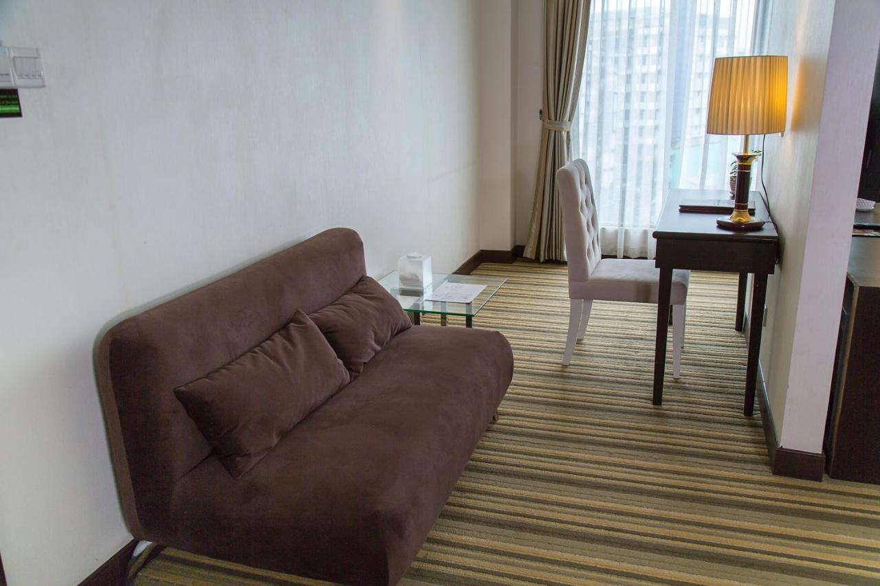 Esperado Lake View Hotel Rangoon Eksteriør billede